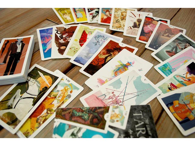 Sử dụng câu hỏi khi bài tarot có lựa chọn