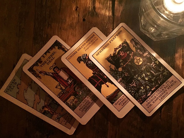 Sự ra đời và phát triển của Tarot