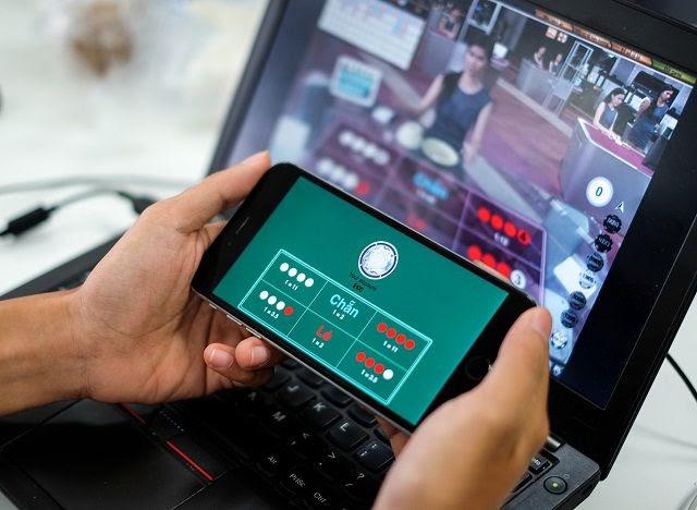bình tĩnh quan sát cũng là 1 kinh nghiệm chơi Xóc Đĩa i9bet68