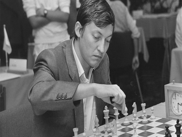 Về Anatoly Karpov