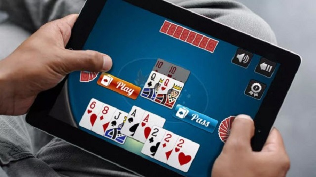 Tải game bài về điện thoại của bạn