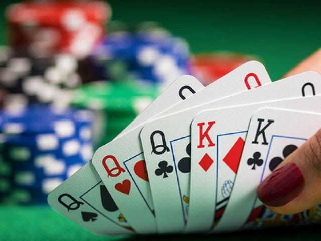 Những lá bài trên sẽ giúp bạn chơi game dễ dàng hơn.