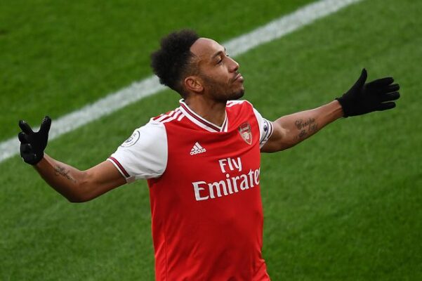Aubameyang đã thất thủ trong lịch sử Arsenal