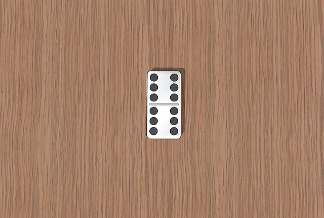 Bước đầu tiên của quân cờ domino