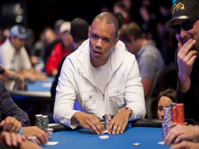 Phil đã từng kiếm được rất nhiều tiền từ các sòng bài poker
