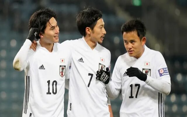 T. Minamino (Southampton), G. Shibasaki (Deportivo), T. Kubo (Real Madrid) (từ trái qua phải) - những cái tên nguy hiểm trong đội hình Nhật Bản T. Minamino