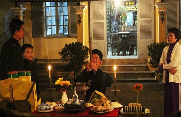 cúng giao thừa như thế nào - Ai cúng là <span class='marker'>rẻ</span> nhất 