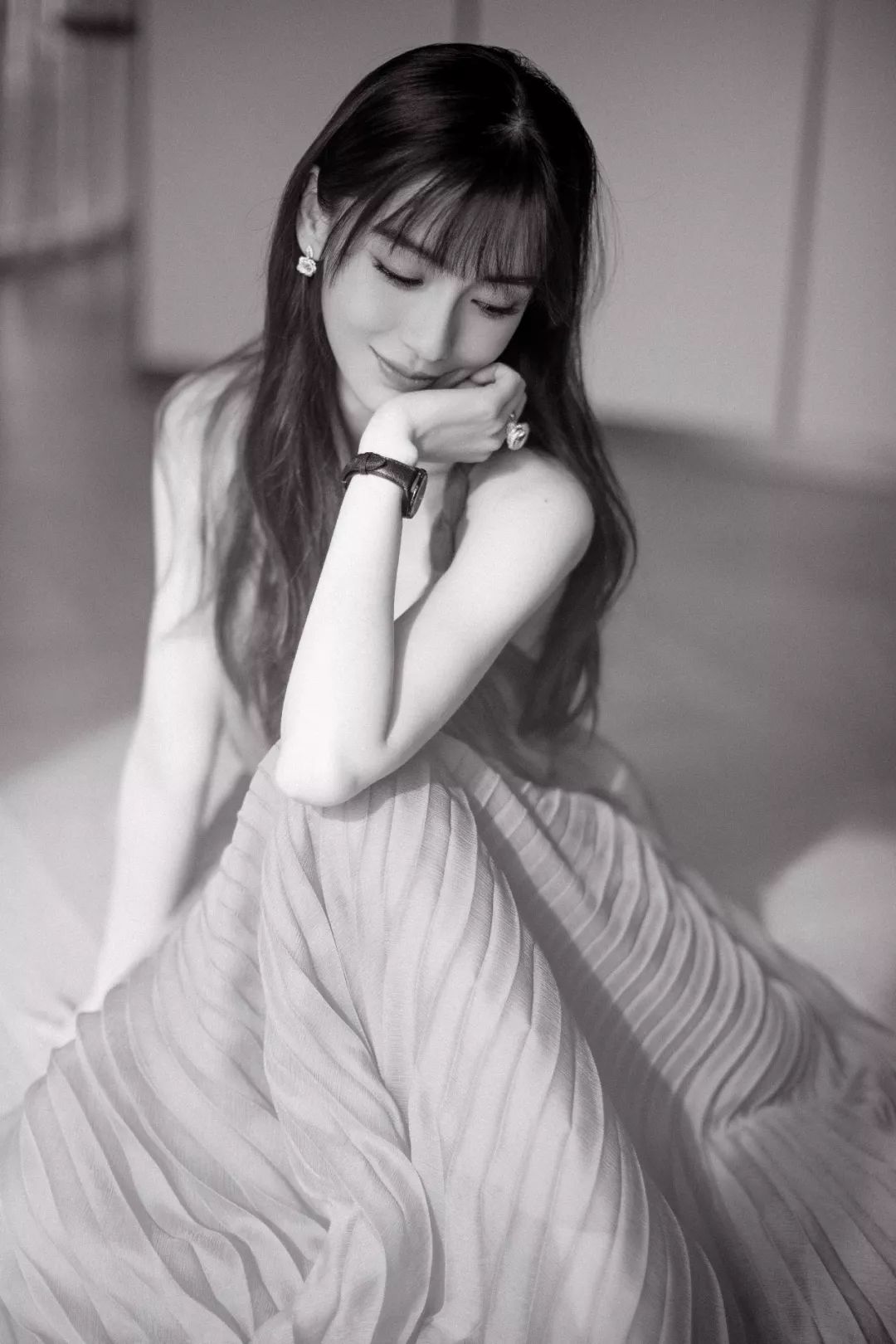 co thuong xuyen nhan lai nhung phan ung trai chieu xoay loanh quanh dien xuat cua minh - Angela Baby: Bóng hồng Trung Quốc hay nữ vương của những thị phi