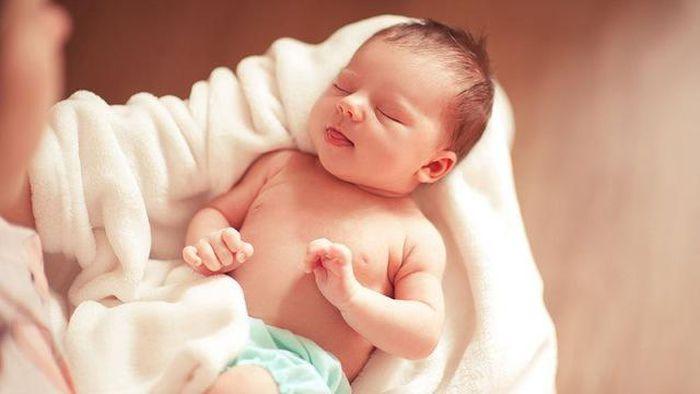 Nằm mơ thấy ôm con gì mà đánh con, thắng đậm? 1545926759