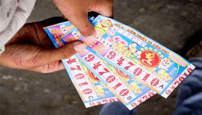 Trả lời câu hỏi 1 ngày có bao nhiêu người trúng số?