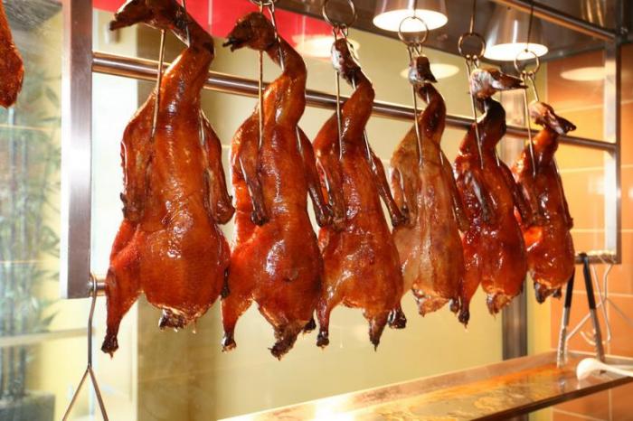 Nằm mơ thấy vịt chơi đánh con gì?