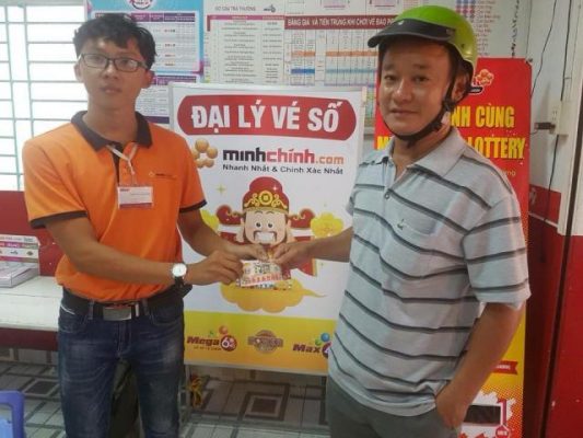 Hoa hồng đổi vé trúng thưởng tại đại lý là bao nhiêu?  2081890111