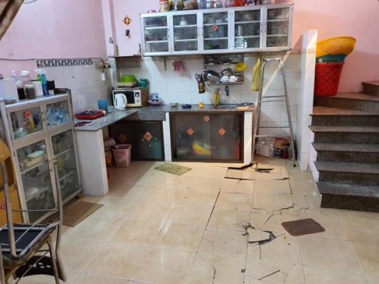 Giấc mơ thấy ngôi nhà chìm số liên quan 984290417