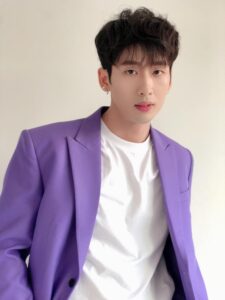 bạn là ai?