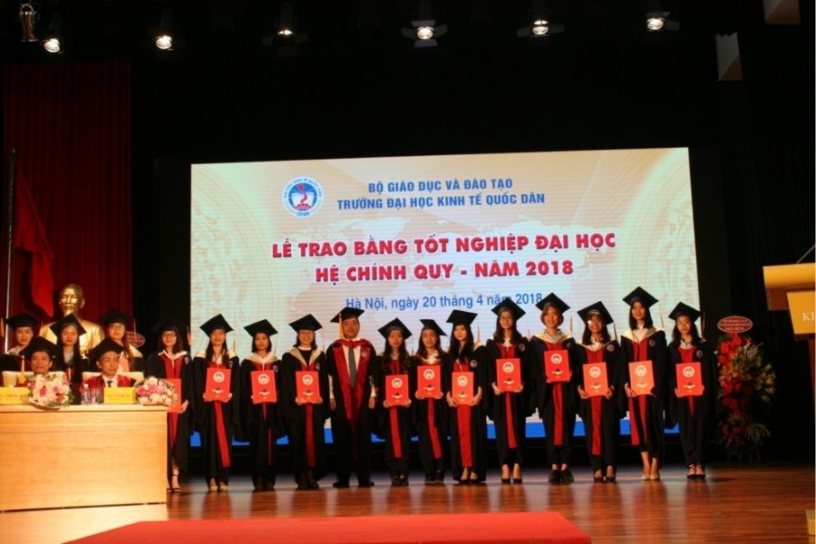 Tại sao bạn chọn học tại Trường Kinh doanh Quốc gia?