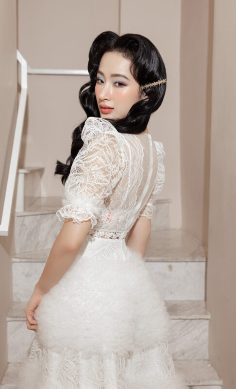 angle Phương Trinh là ai? Tiểu sử cấp 3 gần như và khía cạnh nhất Angela phuong trinh cao bao nhiêu?