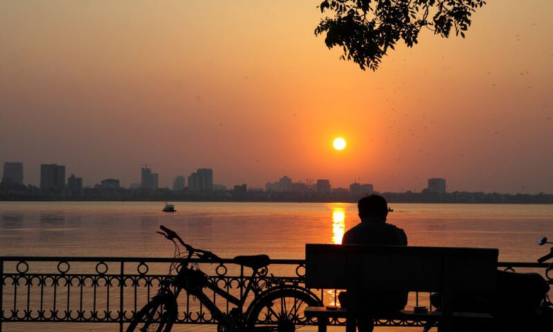 Quanh Hồ Tây bao nhiêu km?Về hồ tây bàn tay đẹp