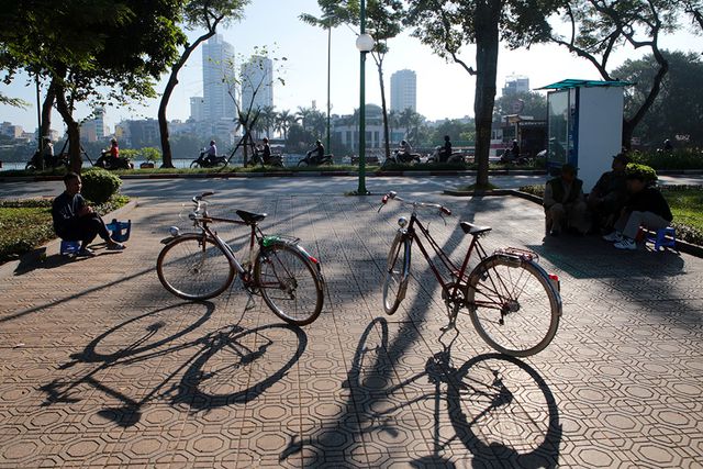 Quanh Hồ Tây bao nhiêu km?Về hồ tây Tiền về tai và tay