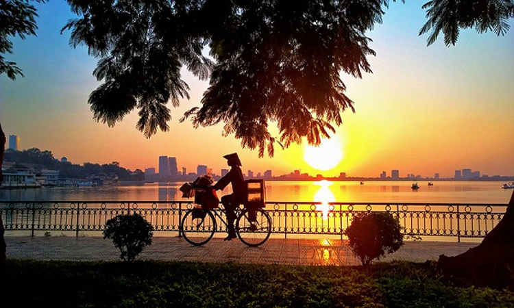 Quanh Hồ Tây bao nhiêu km?Về hồ tây Bạn có thể chạy bao nhiêu km với một tay?