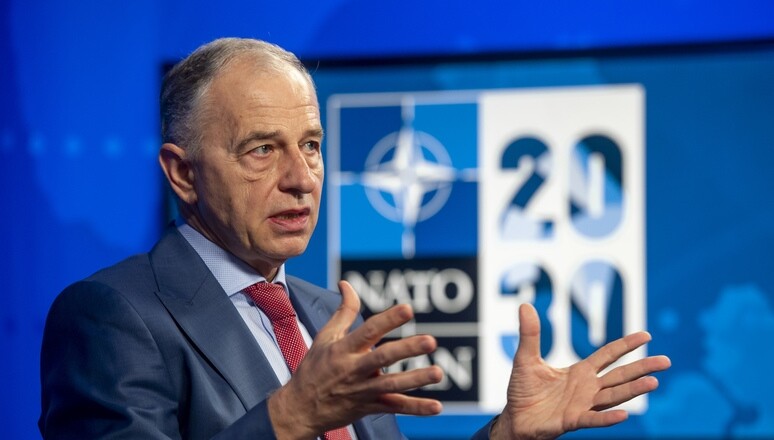 NATO là gì? Tại sao Ukraine vẫn chưa là thành viên NATO? dac-diem-cua-nato-la-g