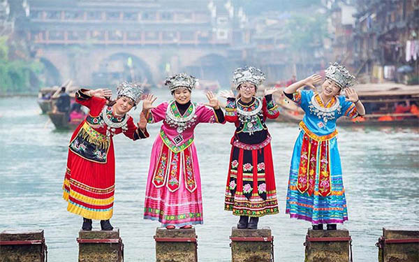 Có bao nhiêu dân tộc ở Trung Quốc? Dân tộc nào chiếm đa số? Có bao nhiêu mỹ nhân ở Trung Quốc?