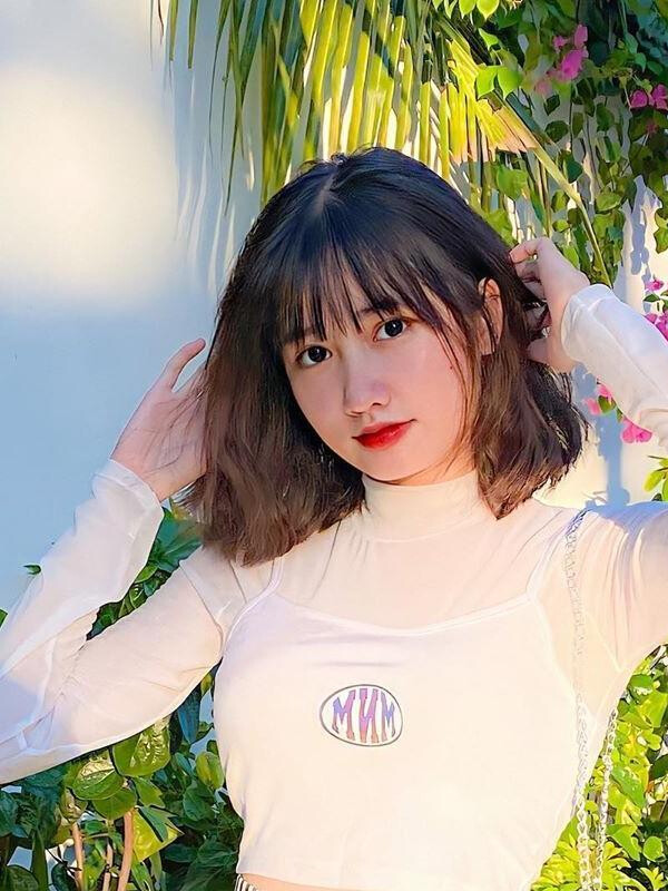 Wu Shi Qingxuan là ai? TikToker Huyền 2K4 có con chưa? tieu-su-hot-tiktoker-vu-thi-khanh-huyen