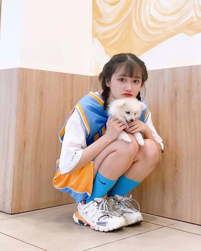Wu Shi Qingxuan là ai? TikToker Huyền 2K4 có con chưa? tiktoker-tiktoker-học sinh