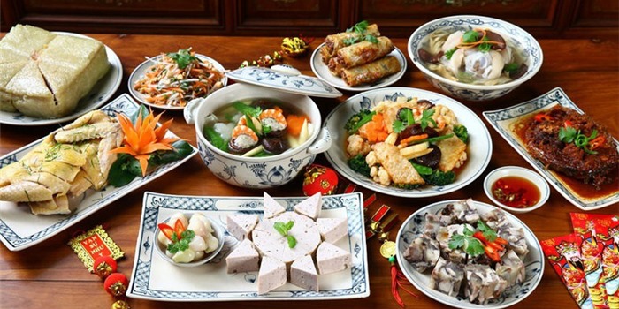 Cung-Giao-Thừa-Nhà-Hay-Ngoài-Trời