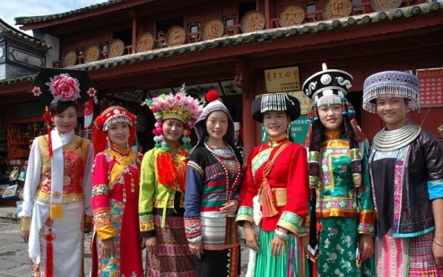 Có bao nhiêu dân tộc ở Trung Quốc?