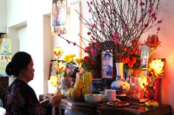 ăn khấn vào ngày đầu xuân