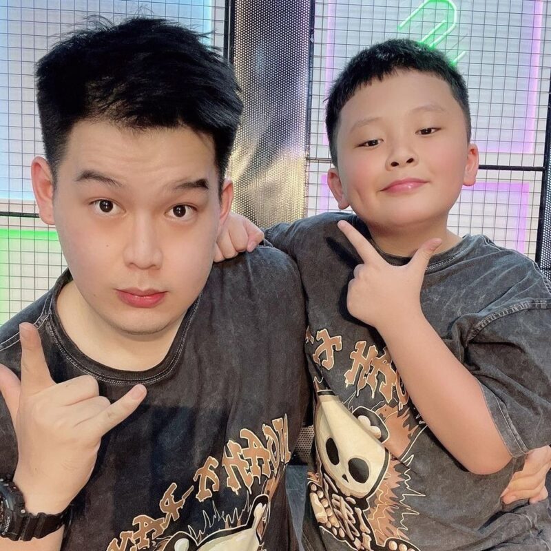 Em trai của Long Chun là ai?